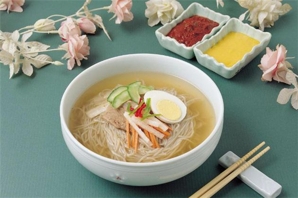 面條發(fā)霉了還能吃嗎 發(fā)霉的面條煮熟能吃嗎 面條發(fā)霉了還能吃嗎 發(fā)霉的面條煮熟能吃嗎