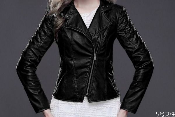 皮革穿搭衣服應(yīng)該怎么保養(yǎng)呢 皮革的衣服會掉皮嗎 皮革穿搭衣服應(yīng)該怎么保養(yǎng)呢 皮革的衣服會掉皮嗎