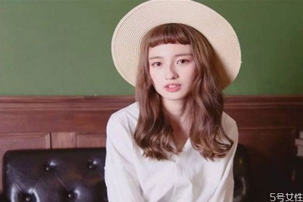 眉上劉海配什么發(fā)型好看 眉上劉海發(fā)型 眉上劉海配什么發(fā)型好看 眉上劉海發(fā)型