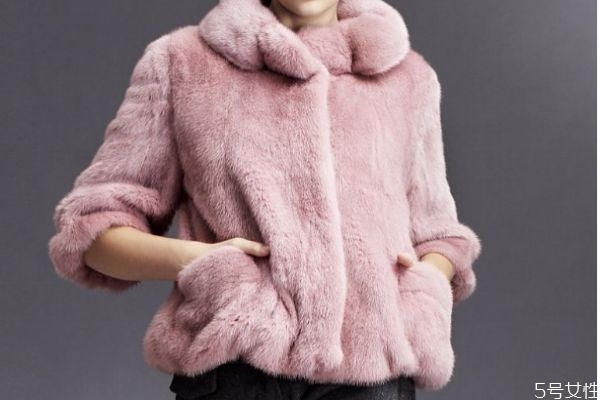 貂皮衣服有什么優(yōu)點呢 貂皮衣服應該怎么保養(yǎng)呢