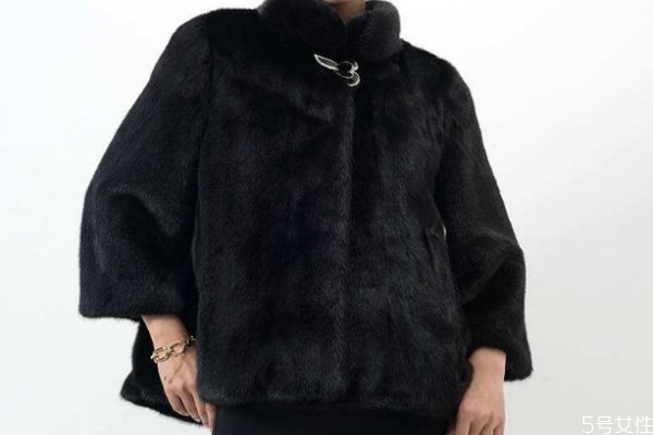 貂皮應(yīng)該怎么存放呢 貂皮可以保存幾年呢 貂皮應(yīng)該怎么存放呢 貂皮可以保存幾年呢