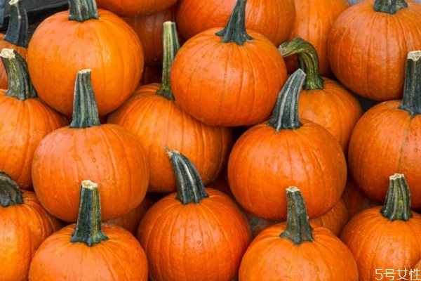 吃金瓜有什么作用呢 金瓜的生長環(huán)境是怎么樣的呢 吃金瓜有什么作用呢 金瓜的生長環(huán)境是怎么樣的呢