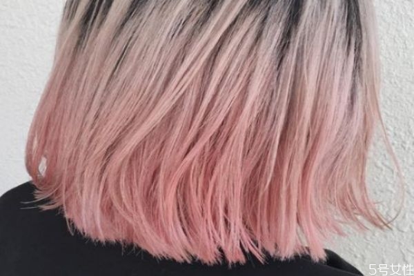 玫瑰金是粉色嗎 玫瑰金色頭發(fā)掉色快嗎 玫瑰金是粉色嗎 玫瑰金色頭發(fā)掉色快嗎