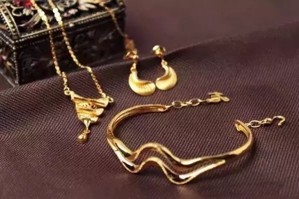 金項鏈的種類有哪些 怎么挑選金項鏈 金項鏈的種類有哪些 怎么挑選金項鏈