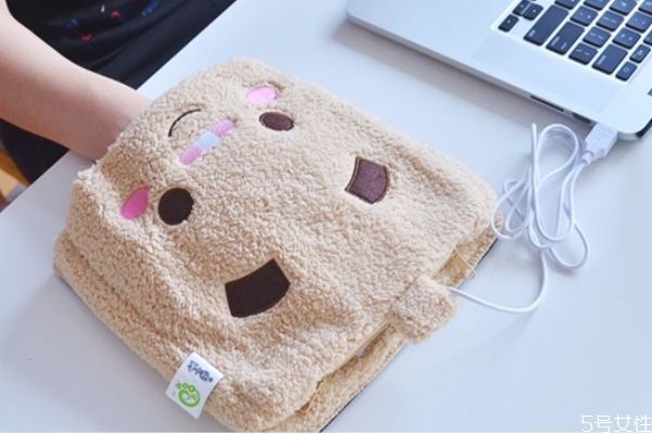 冬天用電腦辦公凍手怎么辦 冬天凍手是什么原因 冬天用電腦辦公凍手怎么辦 冬天凍手是什么原因