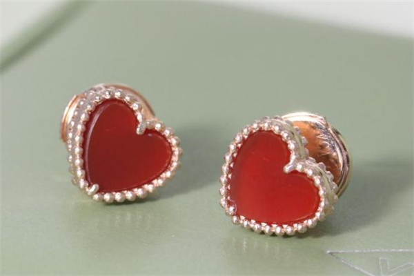 紅玉髓會變色嗎 紅玉髓會越戴越深嗎 紅玉髓會變色嗎 紅玉髓會越戴越深嗎