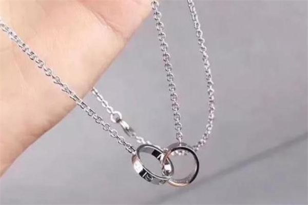 卡地亞和梵克雅寶哪個(gè)好 卡地亞和梵克雅寶哪個(gè)檔次高