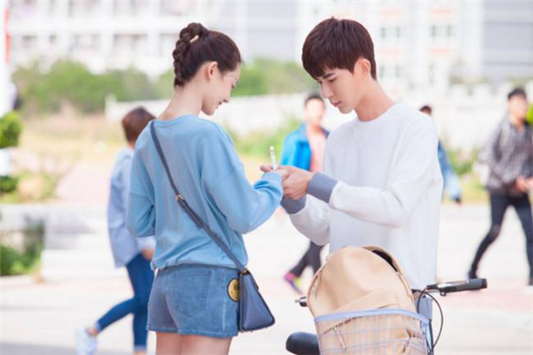 網(wǎng)戀男生動心了的表現(xiàn) 網(wǎng)戀男生喜歡你的表現(xiàn) 網(wǎng)戀男生動心了的表現(xiàn) 網(wǎng)戀男生喜歡你的表現(xiàn)