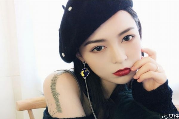 男生有意無意的觸碰你是有原因的 男生試探女生的表現(xiàn) 男生有意無意的觸碰你是有原因的 男生試探女生的表現(xiàn)