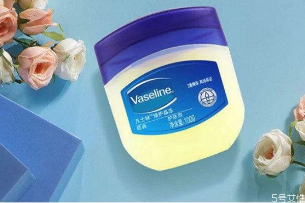 凡士林是干什么的 凡士林哪里有賣 凡士林是干什么的 凡士林哪里有賣