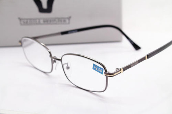 水晶眼鏡怎么辨別 水晶眼鏡鑒別要點(diǎn)有哪些 水晶眼鏡怎么辨別 水晶眼鏡鑒別要點(diǎn)有哪些