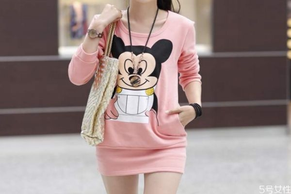 什么衣服材料不容易燃燒呢 容易燃燒衣服材料是什么呢 什么衣服材料不容易燃燒呢 容易燃燒衣服材料是什么呢