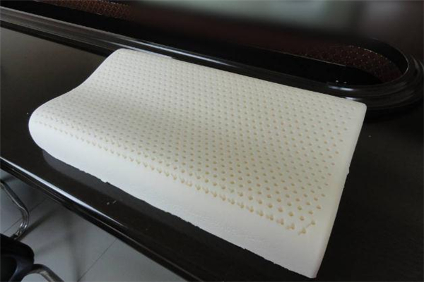 乳膠枕頭有甲醛嗎 如何判斷乳膠枕頭是否有甲醛 乳膠枕頭有甲醛嗎 如何判斷乳膠枕頭是否有甲醛