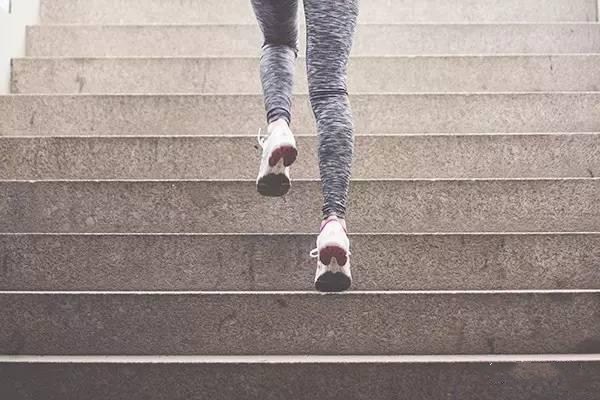 久坐臀部會(huì)變大嗎 做什么運(yùn)動(dòng)可以瘦臀 久坐臀部會(huì)變大嗎 做什么運(yùn)動(dòng)可以瘦臀