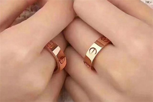 卡地亞戒指會褪色嗎 卡地亞戒指褪色怎么辦 卡地亞戒指會褪色嗎 卡地亞戒指褪色怎么辦