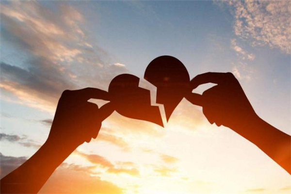 分手后該不該跟前任斷聯(lián) 分手后該不該刪除對(duì)方微信 分手后該不該跟前任斷聯(lián) 分手后該不該刪除對(duì)方微信