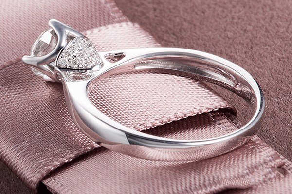 黃金和鉆石哪個(gè)更保值 黃金和鉆石哪個(gè)流動性好