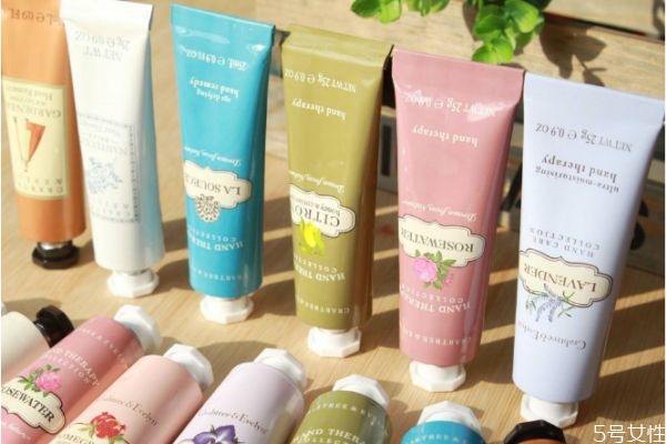 護手霜晚上用戴手套嗎 護手霜做手膜要洗嗎 護手霜晚上用戴手套嗎 護手霜做手膜要洗嗎