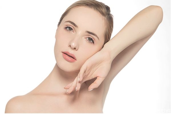 怎么判斷臉上有角質 臉上搓出白泥是角質嗎 怎么判斷臉上有角質 臉上搓出白泥是角質嗎