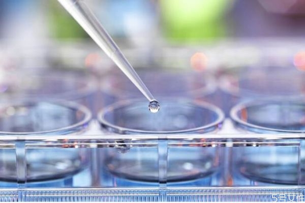 蝦青素能和別的護(hù)膚產(chǎn)品一起使用嗎 蝦青素的使用方法 蝦青素能和別的護(hù)膚產(chǎn)品一起使用嗎 蝦青素的使用方法