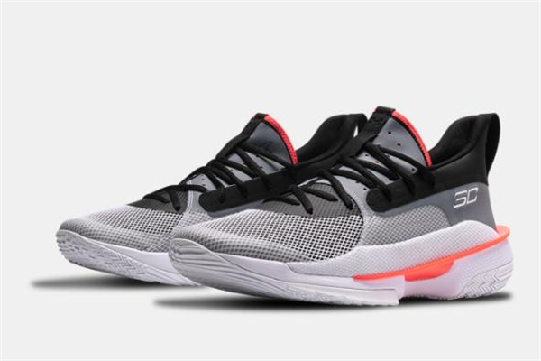 安德瑪庫里7代和庫里6代哪個好 curry7和curry6對比測評 安德瑪庫里7代和庫里6代哪個好 curry7和curry6對比測評