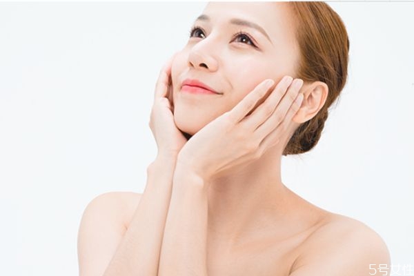 白天敷面膜好嗎 怎樣敷面膜效果最好 白天敷面膜好嗎 怎樣敷面膜效果最好