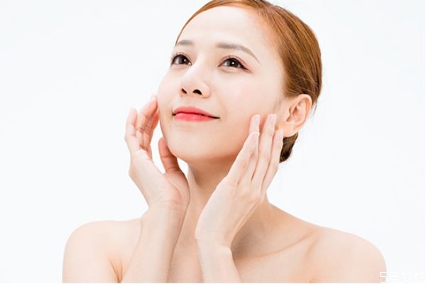 白天敷面膜好嗎 怎樣敷面膜效果最好 白天敷面膜好嗎 怎樣敷面膜效果最好