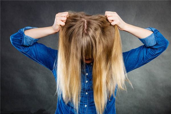 經(jīng)常掉頭發(fā)怎么辦 怎樣能減少掉頭發(fā) 經(jīng)常掉頭發(fā)怎么辦 怎樣能減少掉頭發(fā)