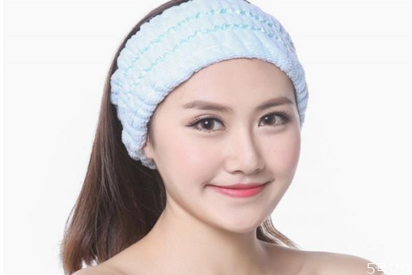 洗面奶的類型有什么呢 油性皮膚適合什么類型洗面奶呢 洗面奶的類型有什么呢 油性皮膚適合什么類型洗面奶呢