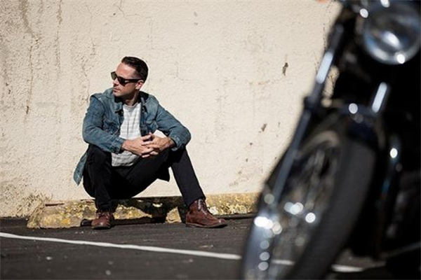 初秋男生穿什么外套好看 初秋男生外套穿搭圖片 初秋男生穿什么外套好看 初秋男生外套穿搭圖片