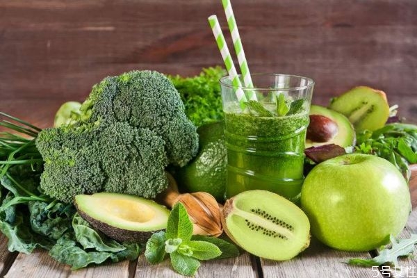 西蘭花可以生吃嗎 怎么吃西蘭花比較有營養(yǎng)呢 西蘭花可以生吃嗎 怎么吃西蘭花比較有營養(yǎng)呢