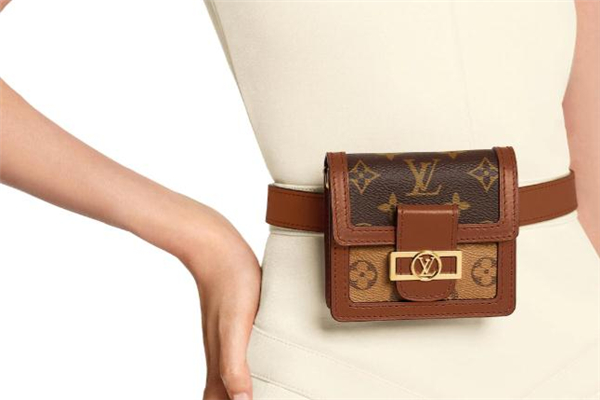 lv英雄聯(lián)盟聯(lián)名腰包多少錢 lv聯(lián)名英雄聯(lián)盟腰包在哪買 lv英雄聯(lián)盟聯(lián)名腰包多少錢 lv聯(lián)名英雄聯(lián)盟腰包在哪買