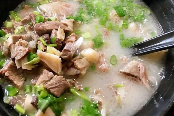 羊肉湯可以每天都喝嗎 羊肉湯喝多了會怎么樣 羊肉湯可以每天都喝嗎 羊肉湯喝多了會怎么樣