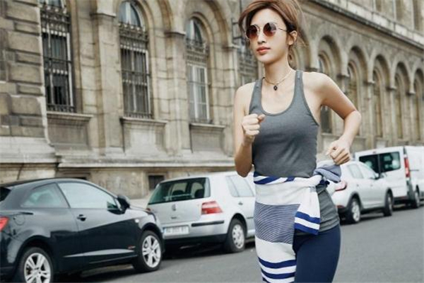 冬天晨跑幾點(diǎn)鐘最合適 冬天跑步適合在什么時(shí)間 冬天晨跑幾點(diǎn)鐘最合適 冬天跑步適合在什么時(shí)間