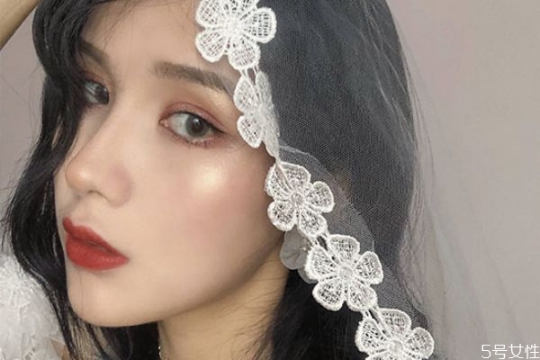 鼻子愛(ài)出油怎么辦 讓鼻子不出油的小竅門