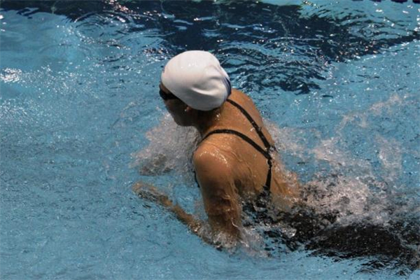 蛙泳一個(gè)月能瘦幾斤 蛙泳一個(gè)月能減肥嗎 蛙泳一個(gè)月能瘦幾斤 蛙泳一個(gè)月能減肥嗎