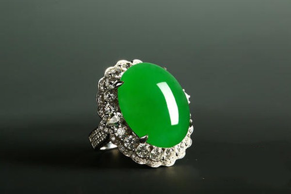 玻璃種翡翠是什么檔次 玻璃種翡翠好嗎 玻璃種翡翠是什么檔次 玻璃種翡翠好嗎