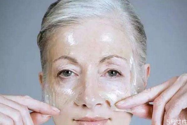 多少歲會出現(xiàn)抬頭紋呢 怎么樣預(yù)防抬頭紋呢 多少歲會出現(xiàn)抬頭紋呢 怎么樣預(yù)防抬頭紋呢