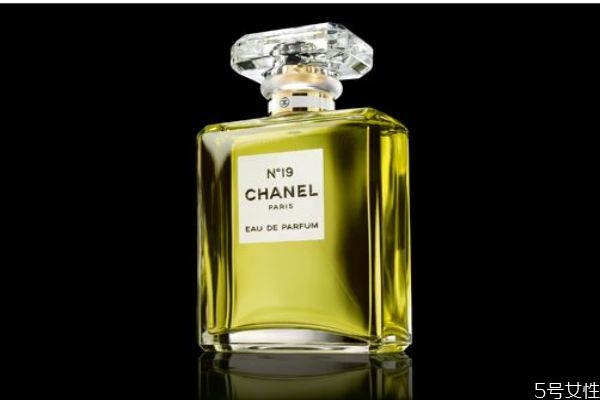 香奈兒的香水為什么貴呢 香奈兒的香水是如何制作的呢 香奈兒的香水為什么貴呢 香奈兒的香水是如何制作的呢