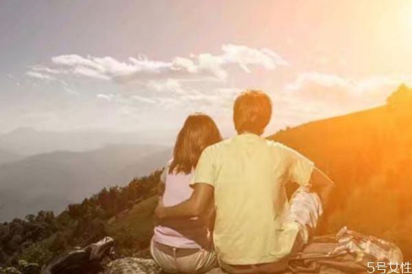 戀愛期如何判斷這個男人值得愛 什么男人值得愛 戀愛期如何判斷這個男人值得愛 什么男人值得愛