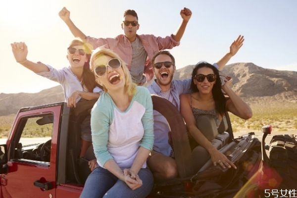 結(jié)婚后跟公婆一起住會怎么樣 應(yīng)不應(yīng)該和公婆住一起 結(jié)婚后跟公婆一起住會怎么樣 應(yīng)不應(yīng)該和公婆住一起