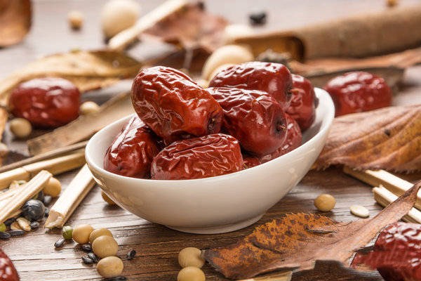 一顆紅棗的熱量是多少 紅棗含有什么營養(yǎng)物質(zhì) 一顆紅棗的熱量是多少 紅棗含有什么營養(yǎng)物質(zhì)