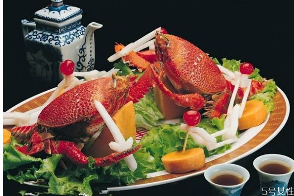 什么食物吃了會中毒呢 海鮮不能和什么一起吃呢 什么食物吃了會中毒呢 海鮮不能和什么一起吃呢