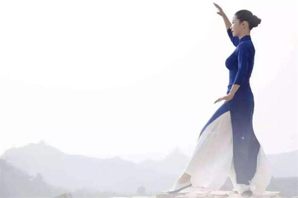 來月經(jīng)能練八段錦嗎 女生適合練八段錦嗎 來月經(jīng)能練八段錦嗎 女生適合練八段錦嗎