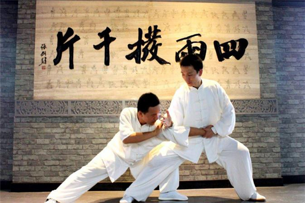 八段錦是什么 八段錦是太極的一種嗎 八段錦是什么 八段錦是太極的一種嗎