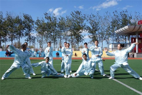 八段錦可以空腹練嗎 八段錦可以治便秘嗎 八段錦可以空腹練嗎 八段錦可以治便秘嗎