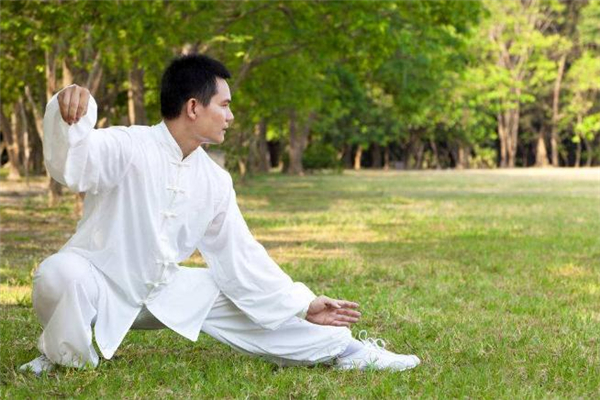 八段錦可以空腹練嗎 八段錦可以治便秘嗎 八段錦可以空腹練嗎 八段錦可以治便秘嗎