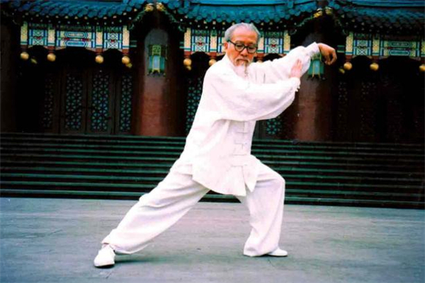 八段錦適合什么年齡的人練 八段錦適合小孩子練嗎 八段錦適合什么年齡的人練 八段錦適合小孩子練嗎