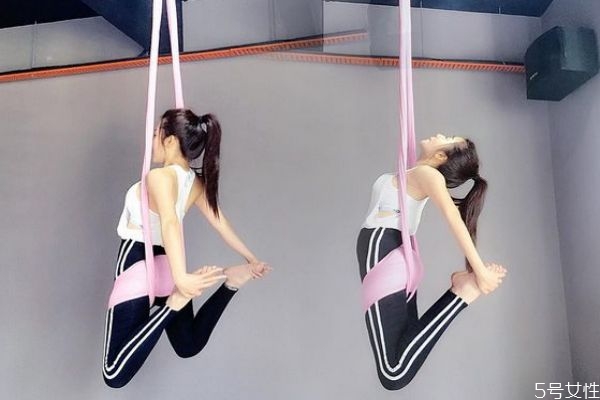 空中瑜伽什么時(shí)候練習(xí)最好呢 兒童可以練習(xí)空中瑜伽嗎 空中瑜伽什么時(shí)候練習(xí)最好呢 兒童可以練習(xí)空中瑜伽嗎