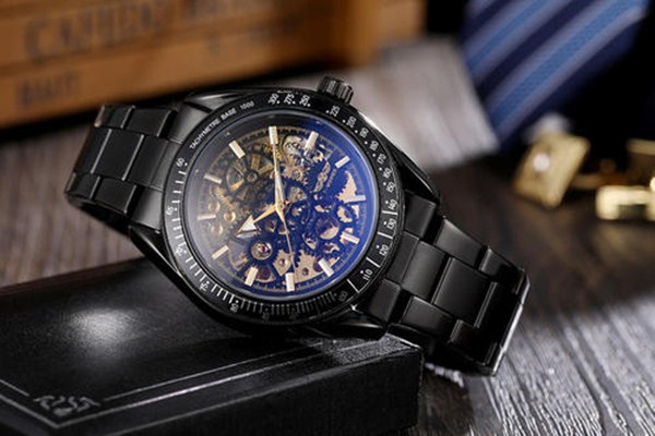 夜光機(jī)械表哪個(gè)品牌好 夜光機(jī)械表對(duì)人體有危害嗎 夜光機(jī)械表哪個(gè)品牌好 夜光機(jī)械表對(duì)人體有危害嗎